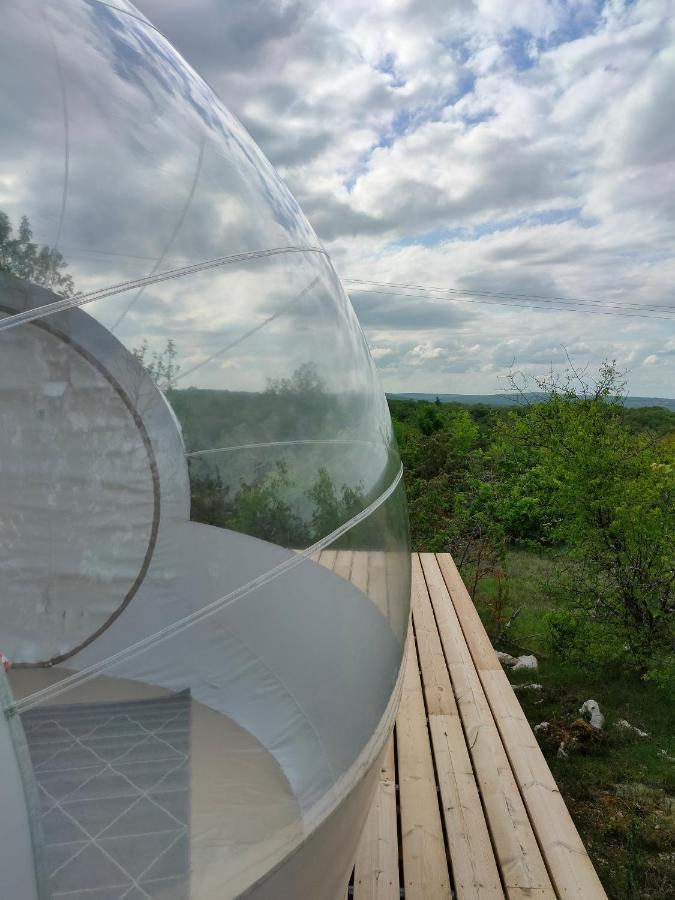 Cele Bulles Etoilees Hotel Brengues Exterior foto